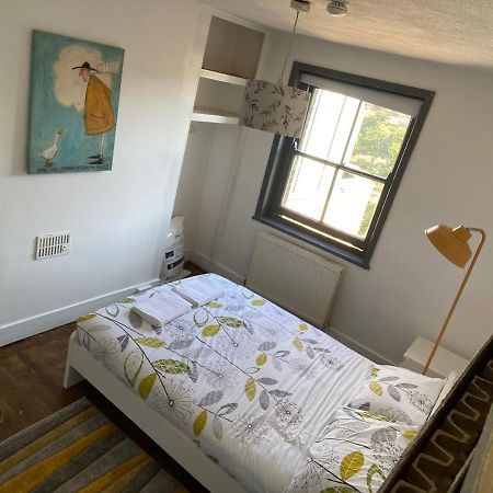 Double Room Лондон Экстерьер фото