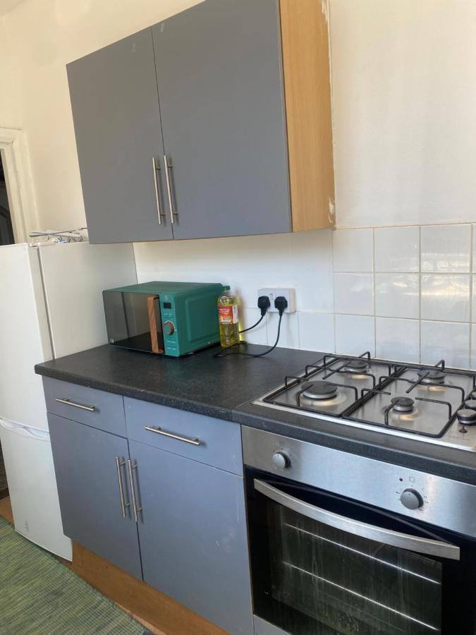 Double Room Лондон Экстерьер фото
